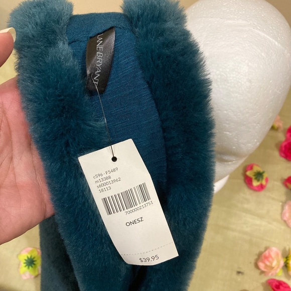 2 for 1! Lane Bryant Faux Fur Infinity Scarves, Burgundy and Teal (NWT) - Picture 7 of 13